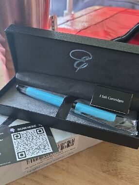 Ellington Pens Luxury Fountain Pen - Aqua, Medium Nib NIB